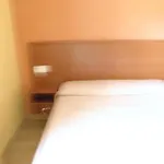 La Mora 2*